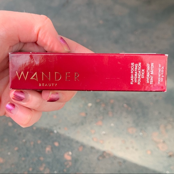 Tan Wander Beauty Flash Focus Foundation - Picture 3 of 3